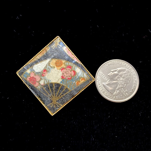🖤Vtg💕Japanese Paper art brooch - Picture 8 of 8